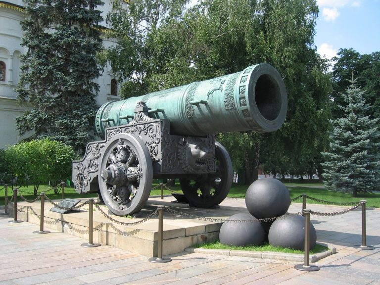 Kanonnen in het voetlicht – Tsarenkanon in Moskou